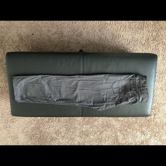 Flawless, Excellent condition, brand name clothes! - Picture 3 of 3